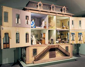 Coleman Dolls’ House interior